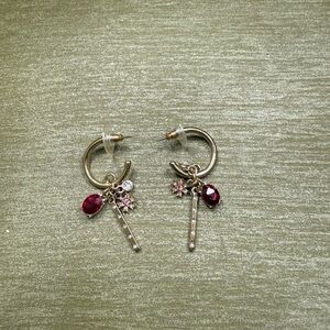 💸CLEARANCE 4/$15💸 Ann Taylor Gold and Red Dangle Earrings